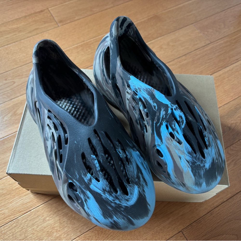 Yeezy Foam Runner